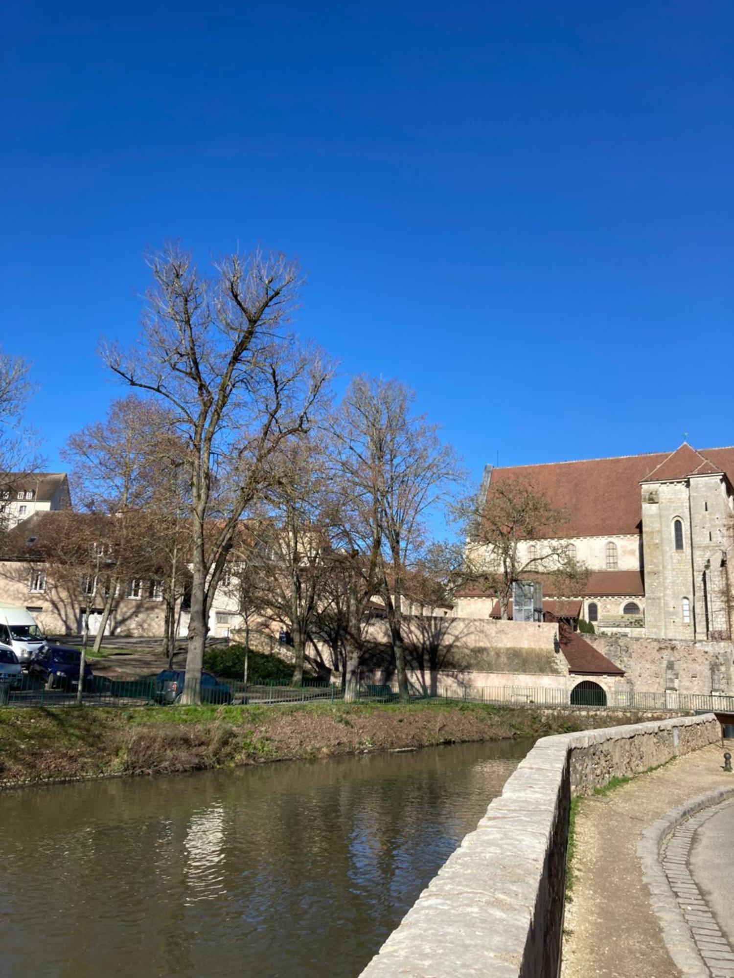 T3 De 55M2 Au Centre De Chartres Avec Parking Apartment Exterior photo